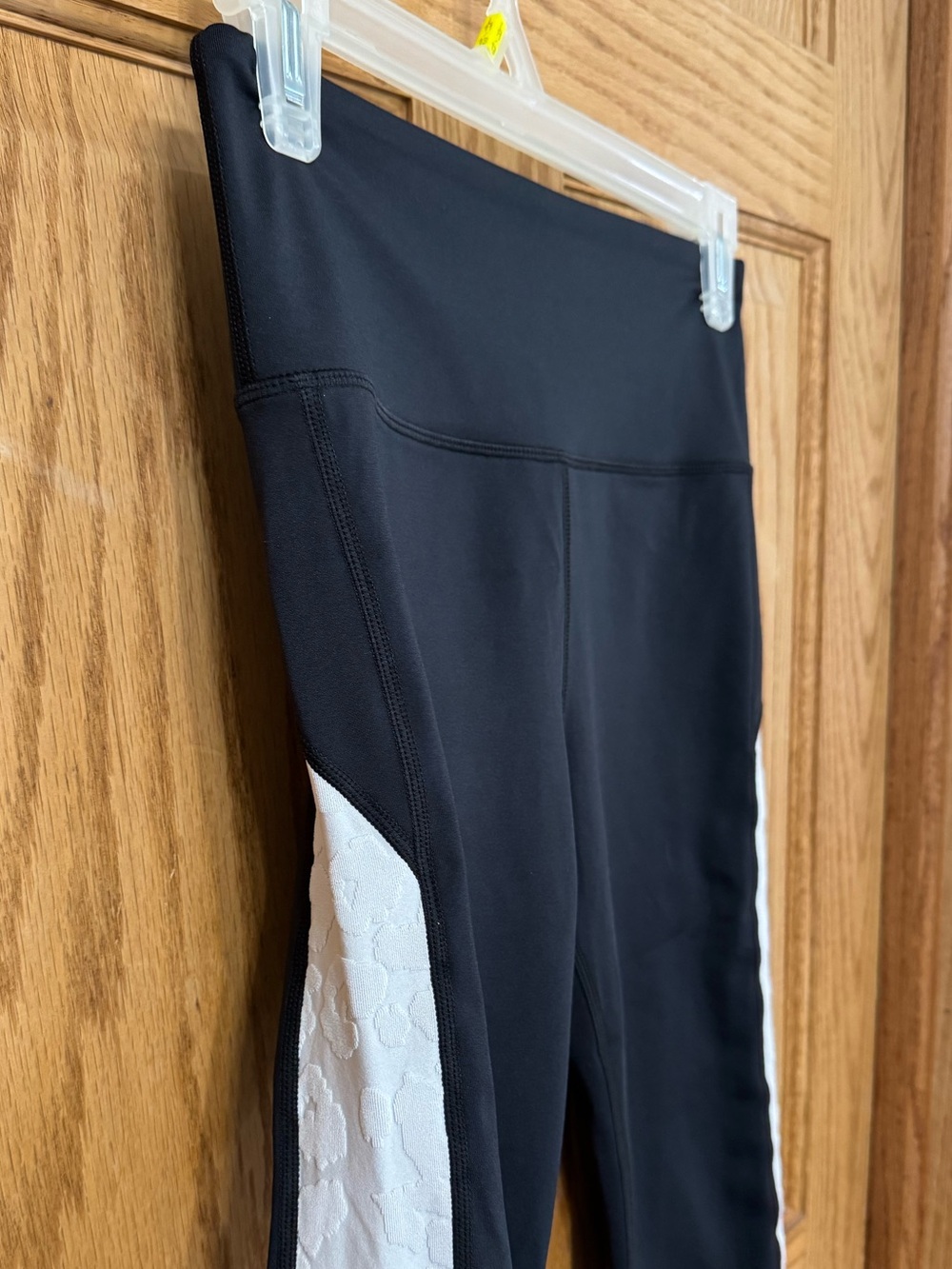ZYIA Cropped Leggings